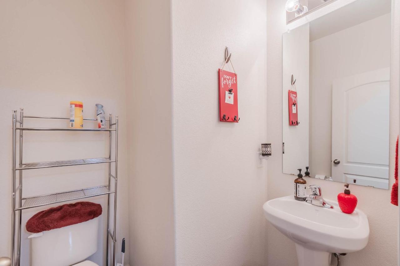 Luxury 5Br Dallas Retreat With Business Amenities - Perfect For Business Travelers, Families & Groups Exterior photo